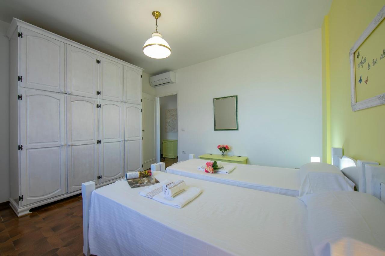 Villa Fiorita Apartments - Happy Rentals ซีร์มิโอเน ภายนอก รูปภาพ