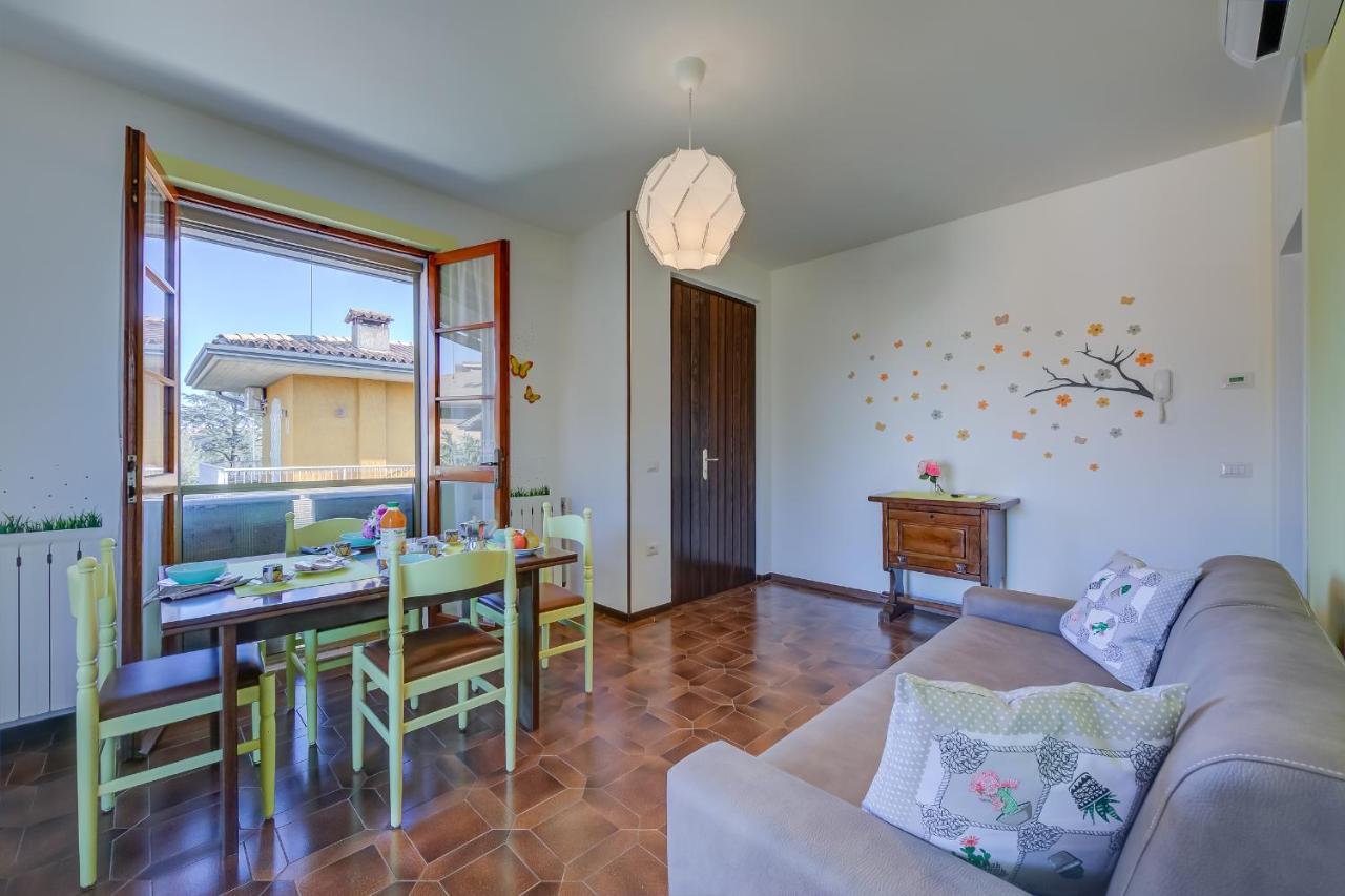 Villa Fiorita Apartments - Happy Rentals ซีร์มิโอเน ภายนอก รูปภาพ