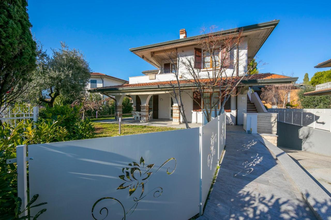 Villa Fiorita Apartments - Happy Rentals ซีร์มิโอเน ภายนอก รูปภาพ