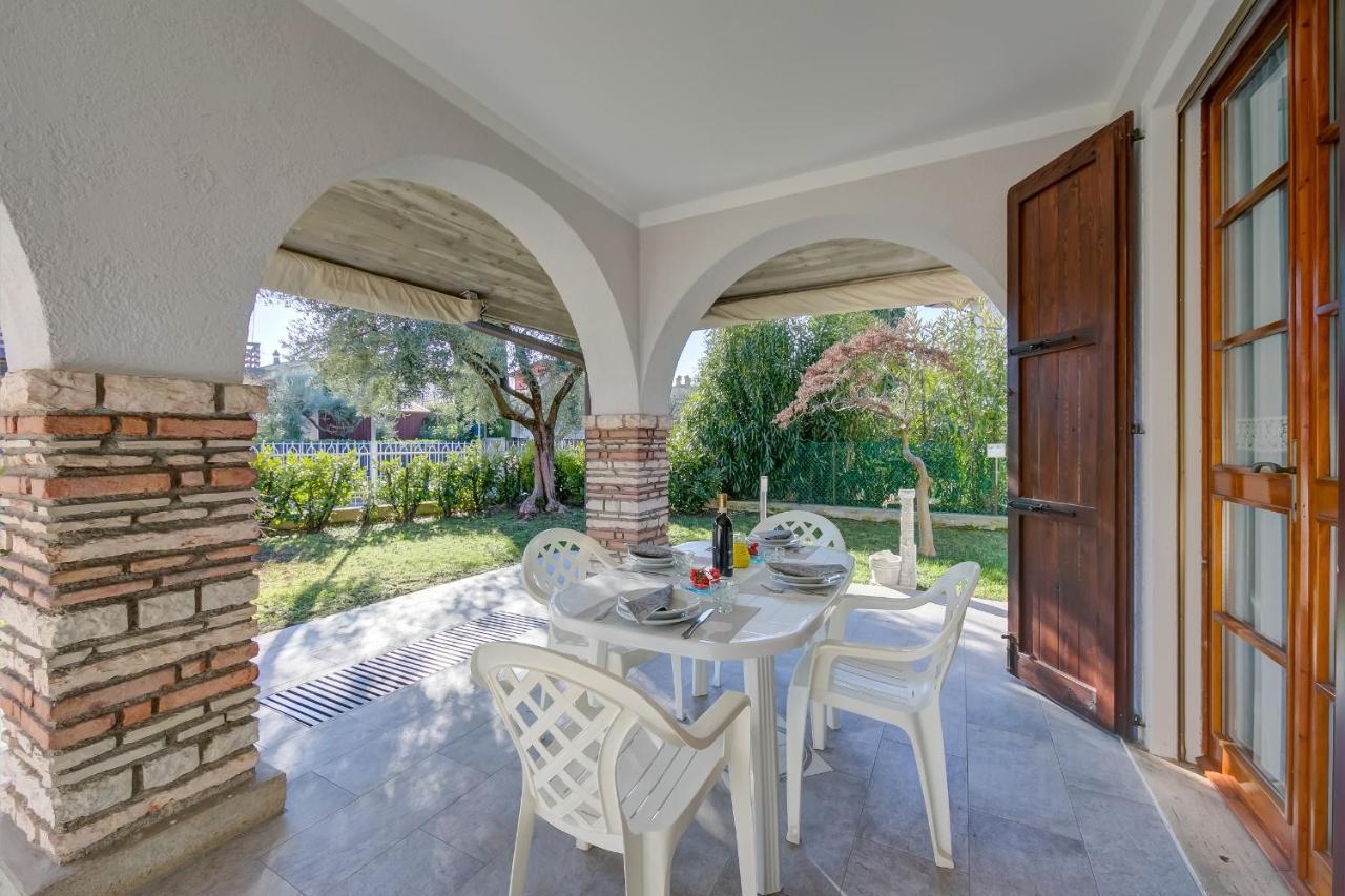 Villa Fiorita Apartments - Happy Rentals ซีร์มิโอเน ภายนอก รูปภาพ